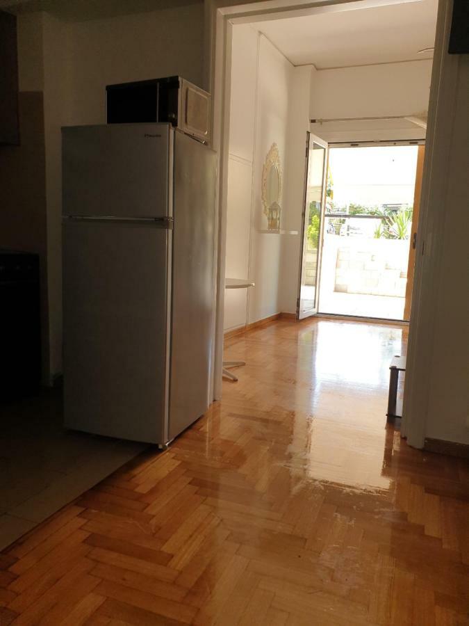 Alimos Studio Beach Apartment Athena Bagian luar foto